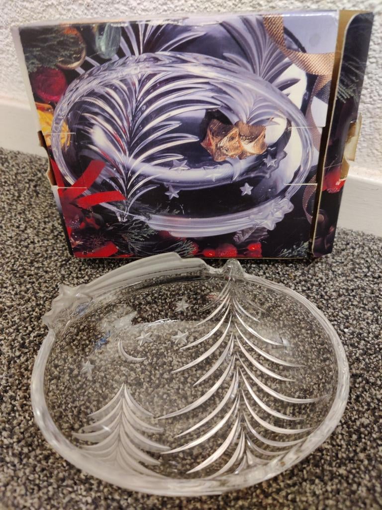 Glazen snackkom met kerstboom motief, Schaal, Ophalen of Verzenden, Overige vormen, Glas