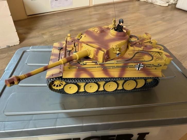 Tamiya Tiger I RC tank Full Option Kit, Hobby en Vrije tijd, Modelbouw | Auto's en Voertuigen, Zo goed als nieuw, Tank, 1:50 of kleiner