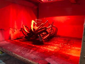 Zadelmaker met nieuwe en tweedehands zadels en opvul/control beschikbaar voor biedingen