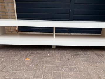 Televisie meubel Ikea 36x1.60x35 gratis