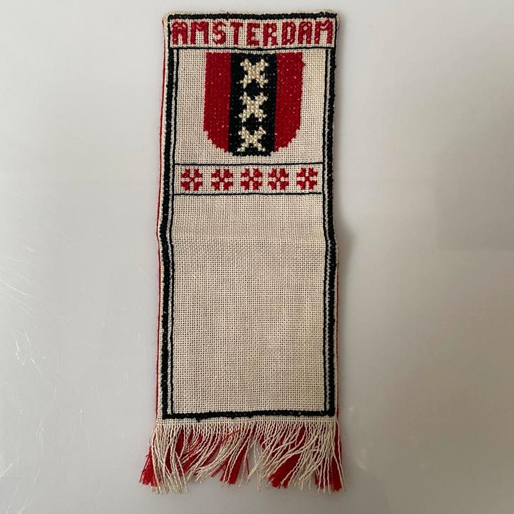 Handgeborduurde Boekenlegger - Wapen van Amsterdam, Antiek en Kunst, Curiosa en Brocante, Ophalen of Verzenden