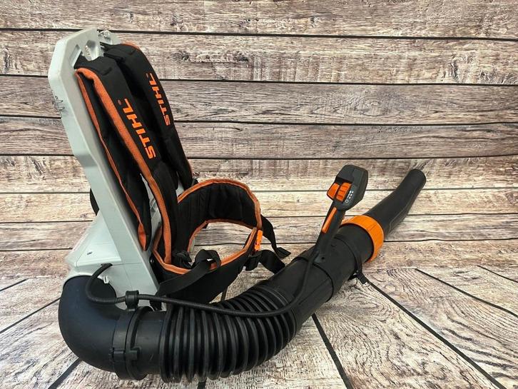 Stihl BGA 300 bladblazer, Tuin en Terras, Bladblazers, Gebruikt, Ruggedragen, Accu, Ophalen of Verzenden