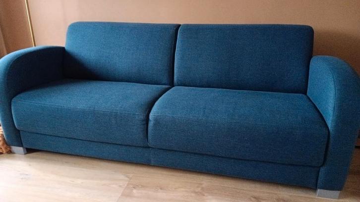 Mooie blauwe 2-zits bank van Goossens, Huis en Inrichting, Banken | Bankstellen, Gebruikt, Rechte bank, Tweepersoons, 150 tot 200 cm