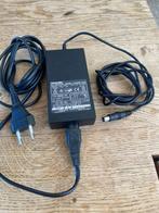 Toshiba adapter, 15 V, 3 A.model: pa30494-1aca, Ophalen, Zo goed als nieuw, Toshiba