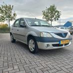 Dacia Logan 1.4 Sedan E4 2006 Grijs NIEUWE APK!! €1250,-, Voorwielaandrijving, 74 pk, Logan, Handgeschakeld