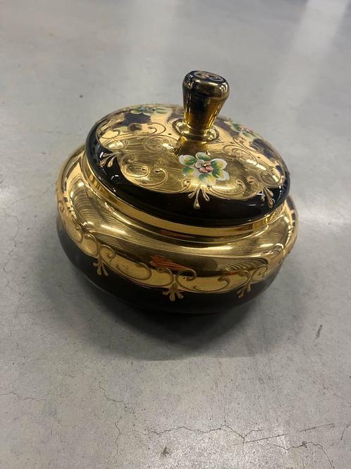 Antieke Boheemse Kristallen Bonbonnière met Deksel - Gouden, Antiek en Kunst, Antiek | Woonaccessoires, Ophalen