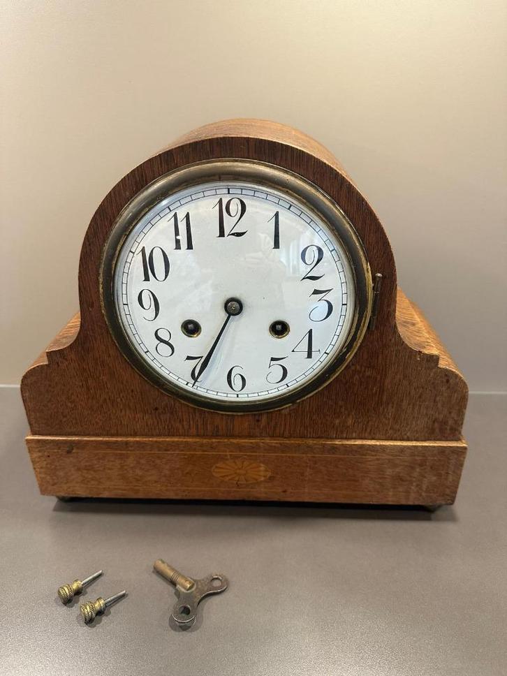 Antieke schouwklok met sleutel, Antiek en Kunst, Antiek | Klokken, Ophalen of Verzenden