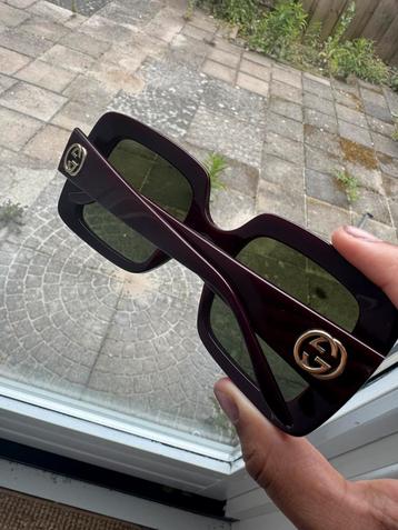 Gucci Zonnebril GG0896S – Donkerpaars| Zo goed als nieuw! beschikbaar voor biedingen