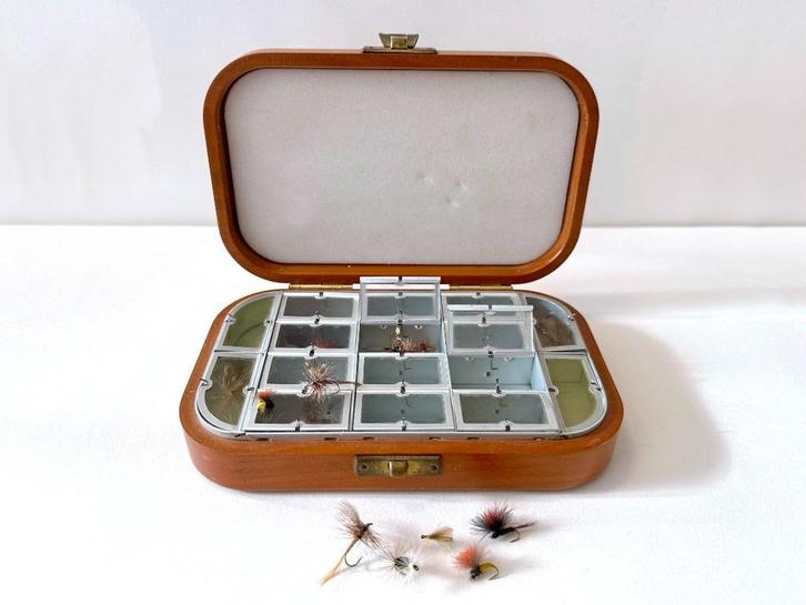 Richard Wheatley Deluxe kersenhouten 16 vaks vliegendoos, Watersport en Boten, Hengelsport | Vliegvissen, Gebruikt, Overige typen