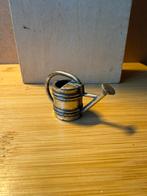 Gieter - hxbxd 2.9x4.8x1.8cm - metaal, Ophalen of Verzenden, Zo goed als nieuw, Poppenhuis