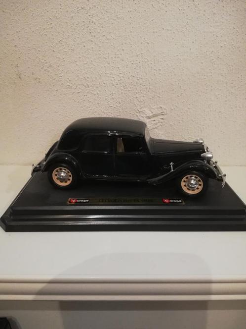 Citroën 15cv, Hobby en Vrije tijd, Modelauto's | 1:24, Zo goed als nieuw, Bburago, Ophalen of Verzenden
