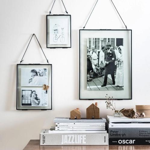 vtwonen Fotolijst metaal zwart met Slot & Leren Koord 20x26, Huis en Inrichting, Woonaccessoires | Lijsten, Nieuw, Minder dan 50 cm