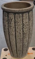 Grote stenen pot grijs, Steen, Gebruikt, Rond, Tuin