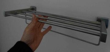 Handdoekenrekje/kapstok rvs supercompact en nieuw.  beschikbaar voor biedingen