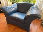 Donkerblauwe leren fauteuil., Huis en Inrichting, Fauteuils, Gebruikt, Ophalen of Verzenden, 100 tot 125 cm, Leer
