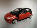 Schaalmodel 1:18 Smart Forfour Kyosho, Hobby en Vrije tijd, Modelauto's | 1:18, Ophalen, Gebruikt, Auto, Kyosho