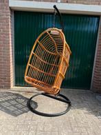 Unieke hangstoel met standaard, Tuin en Terras, Hangmatten, Ophalen, Binnen, Zo goed als nieuw, Met standaard