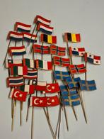 Speldjes vlaggen, Ophalen of Verzenden, Gebruikt, Overige onderwerpen