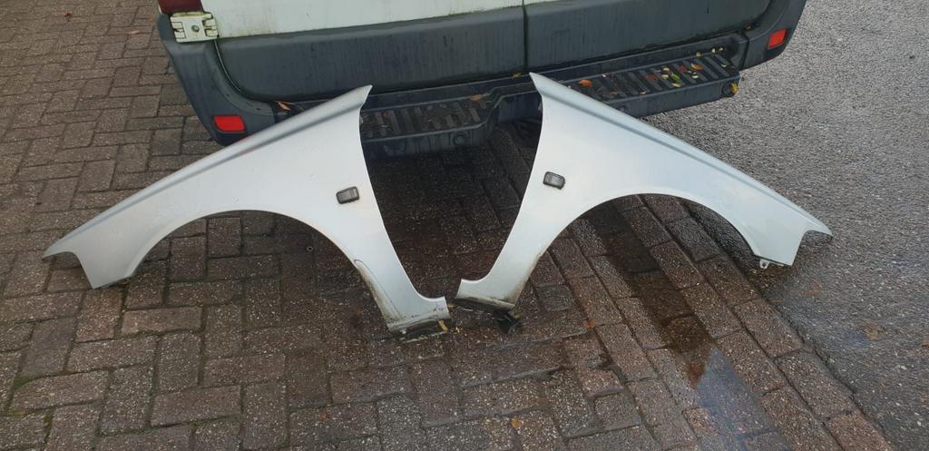 VOLVO S40   V40   VOORSCHERMEN BJ 97 TOT 2002, Auto-onderdelen, Carrosserie en Plaatwerk, Spatbord, Gebruikt, Ophalen of Verzenden