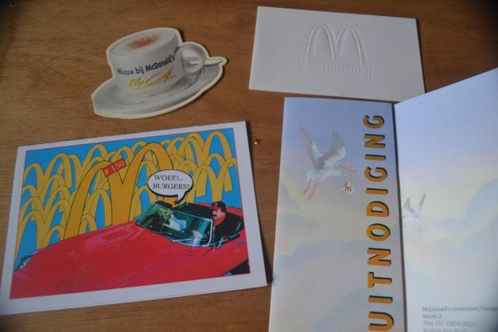 4 x vintage McDonald's uitnodiging opening restaurant, Verzamelen, Merken en Reclamevoorwerpen, Zo goed als nieuw, Overige typen