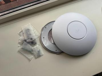 Ubiquiti UniFi U6 Long-Range (Wifi 6) Accesspoint beschikbaar voor biedingen