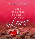 Annemarie Postma The deeper secret of Love (ned.), Boeken, Ophalen of Verzenden, Zo goed als nieuw, Spiritualiteit algemeen, Achtergrond en Informatie