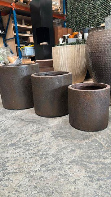 Bloempotten in Roest look  beschikbaar voor biedingen
