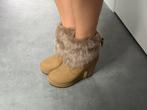 NIEUW ongedragen beige laarsjes met bont maat 38, Beige, Lage of Enkellaarzen, Nieuw, Ophalen of Verzenden