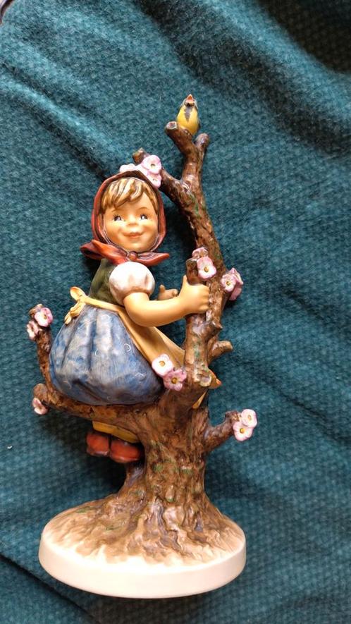 ≥ Hummel Apple Tree Girl - Goebel 1968 — Kunst | Beelden en