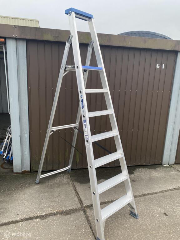 ASC bordestrap 7 treden, Doe-het-zelf en Verbouw, Ladders en Trappen, Nieuw, Opvouwbaar of Inschuifbaar, Ophalen