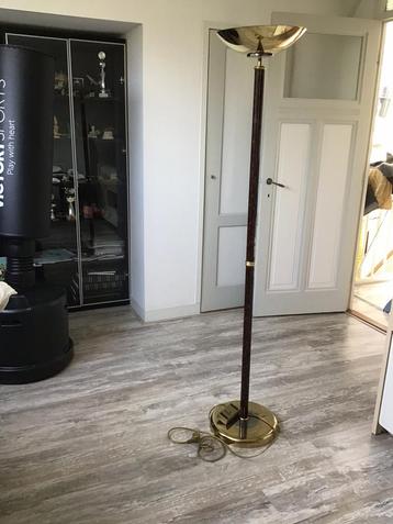 Staande lamp met dimmer beschikbaar voor biedingen