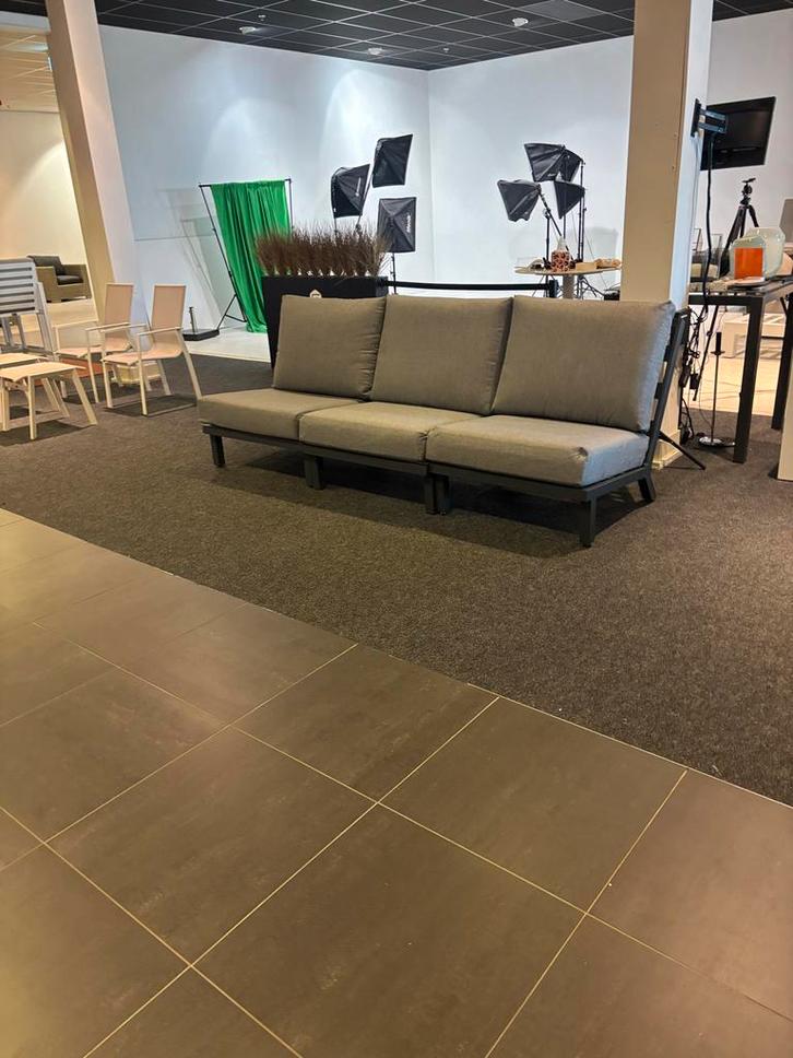 3-zitsbank van aluminium, Huis en Inrichting, Banken | Bankstellen, Gebruikt, Rechte bank, Driepersoons, 200 tot 250 cm, 75 tot 100 cm