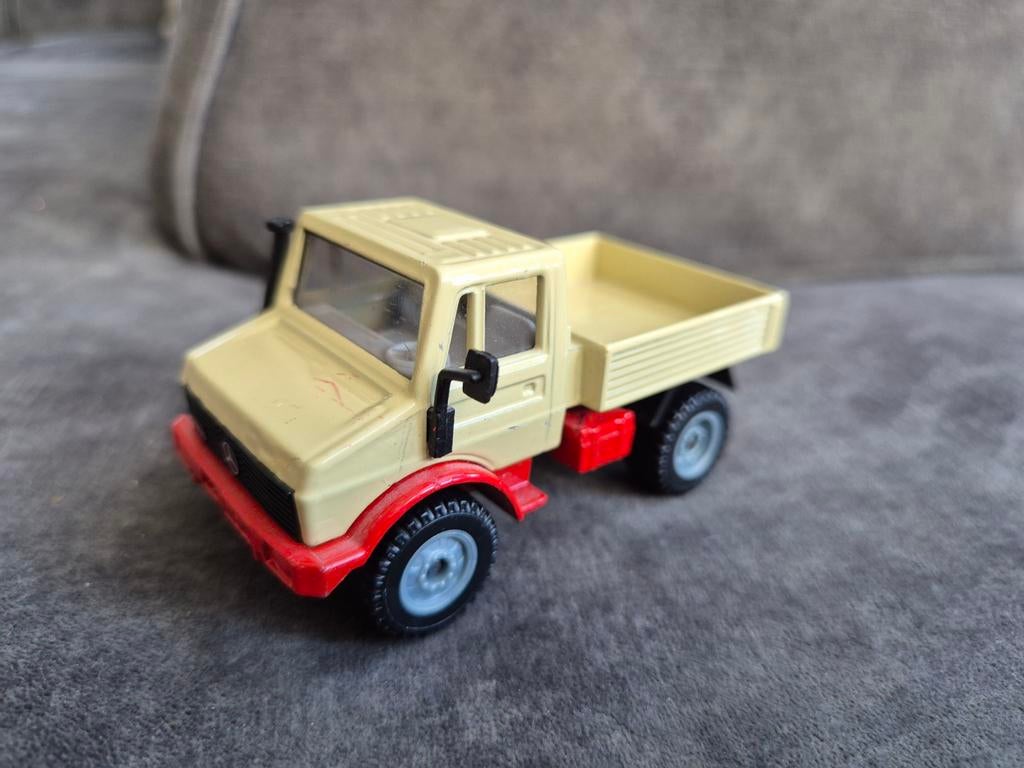 Siku Mercedes Unimog, Hobby en Vrije tijd, Modelauto's | 1:43, Ophalen of Verzenden, Zo goed als nieuw, Tractor of Landbouw, SIKU