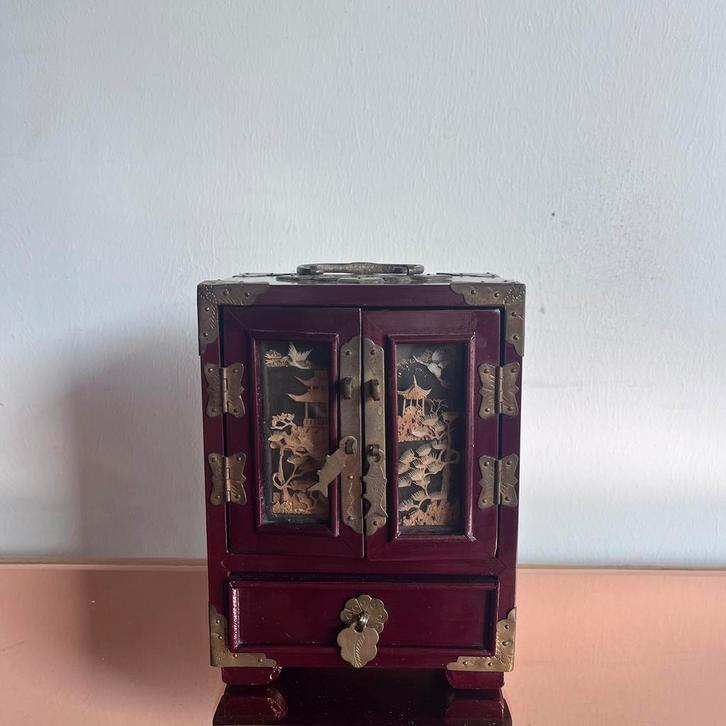 Chinese juwelen sieraden kastje kisje vintage, Sieraden, Tassen en Uiterlijk, Beautycases, Zo goed als nieuw, Overige kleuren