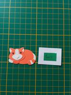 W1 Stansjes oranje liggende kat met witte vlekken, Hobby en Vrije tijd, Ophalen of Verzenden, Nieuw, Kerst, Overige typen