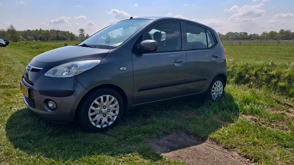 Hyundai i10 1.1 I 5DR 2009 Grijs, Voorwielaandrijving, Euro 5, 4 cilinders, 400 kg
