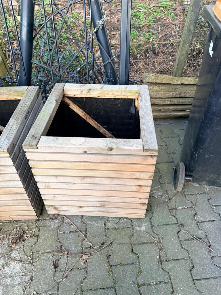 7 gebruikte houten plantenbakken - groot en vierkant, Tuin en Terras, Bloembakken en Plantenbakken, Ophalen, Gebruikt, Balkon