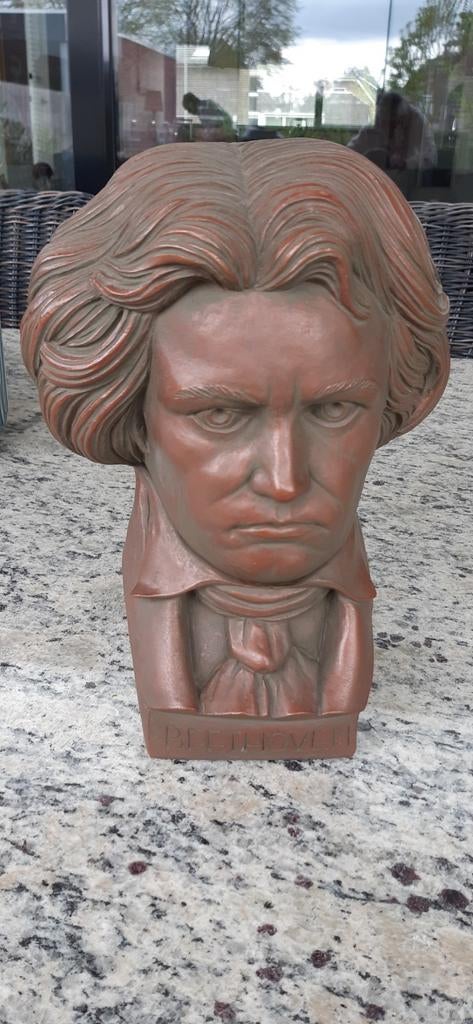 Beethoven buste, Ophalen