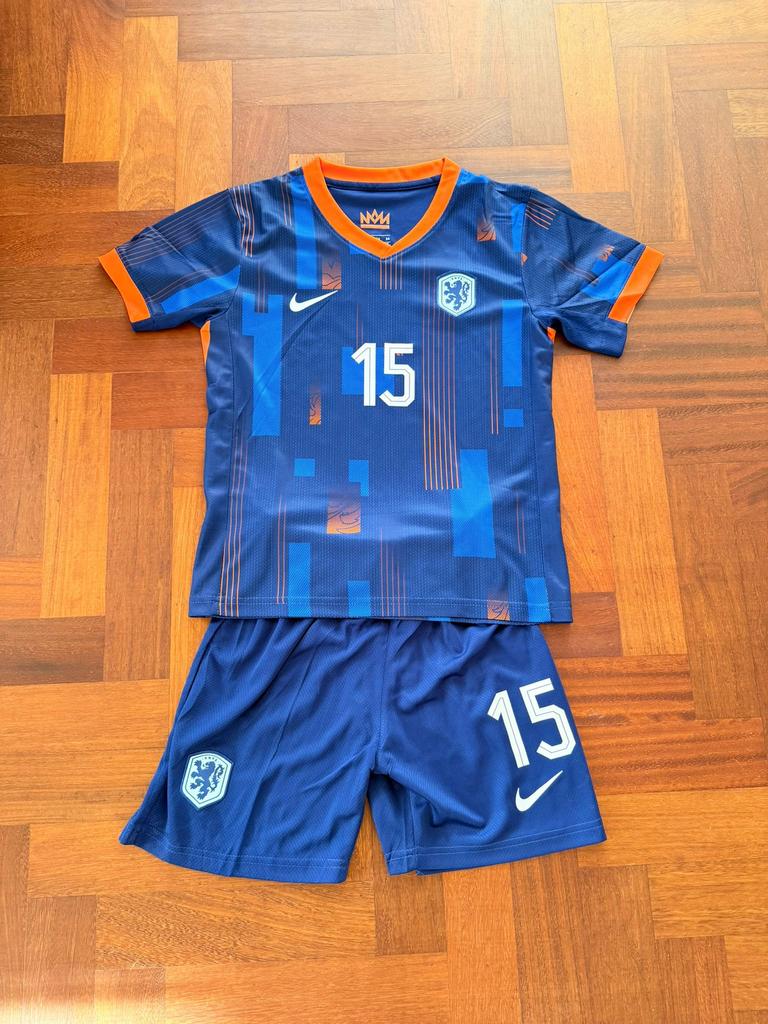 Nederlands elftal setje maat 140 NIEUW, Kinderen en Baby's, Ophalen of Verzenden, Nieuw, Jongen of Meisje, Setje