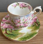 Royal Albert kop en schotel "Blossom Time", Ophalen of Verzenden, Zo goed als nieuw, Porselein, Kop en/of schotel