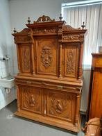 Antieke eiken Henri Deux jachtkast met fraai snijwerk., Antiek en Kunst, Ophalen