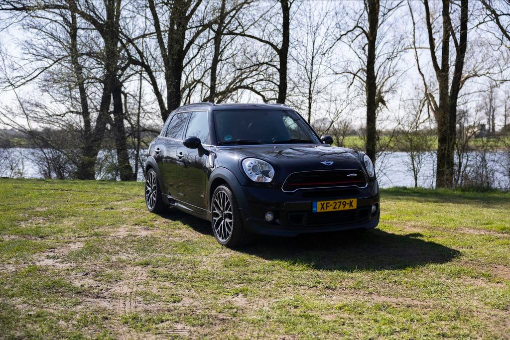 Mini Countryman 1.6 John Cooper Works AUT 2014 Zwart, Auto's, Mini, Zwart, Zwart, Leder, 75 €/maand