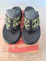 FitFlop F-Mode Go Leopard Webbing Strappy - maat 39 NIEUW, Kleding | Dames, Schoenen, Zwart, Nieuw, Fitflop, Sandalen of Muiltjes