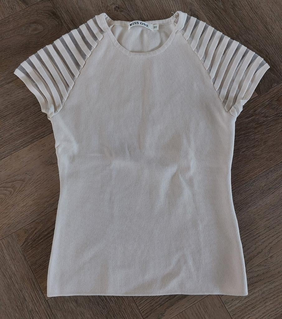 Miss One offwhite t-shirt mt.TU, Ophalen of Verzenden, Zo goed als nieuw, Shirt of Longsleeve, Miss One