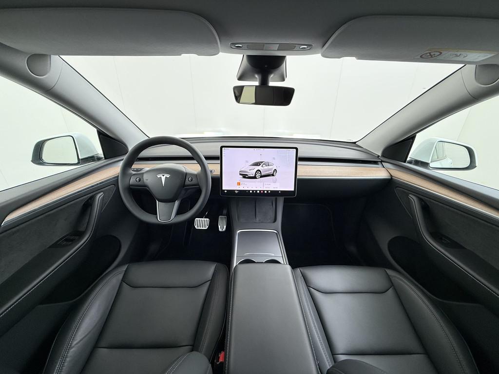Tesla Model Y Long Range AWD 514pk Warmtepomp SOH 93% Leder, Auto's, Tesla, Automaat, Gebruikt, Zwart, Wit