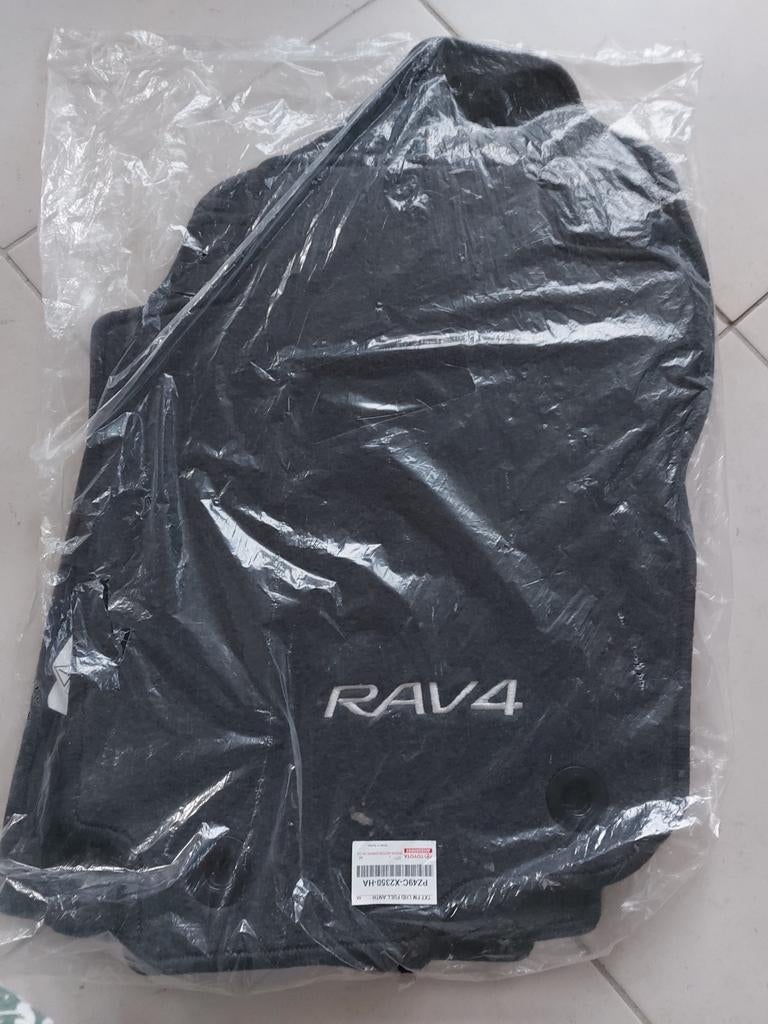 4 mattenset Toyota Rav4, Ophalen of Verzenden, Nieuw, Toyota