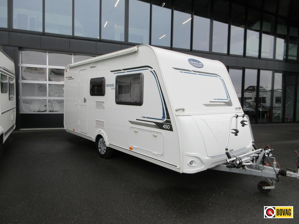 Caravelair Antares Style 450 EL +Mover, Caravans en Kamperen, Caravans, Standaardzit, Overige typen, Caravelair, Tot en met 4
