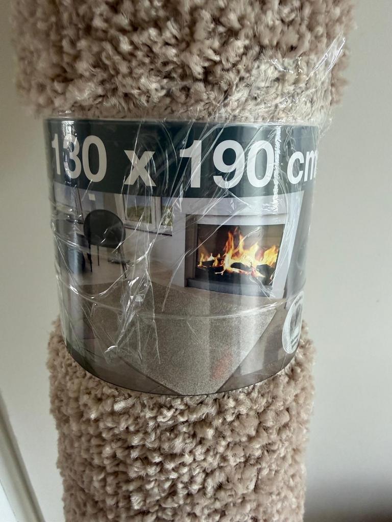 Vloerkleed ( Nieuw ), 100 tot 150 cm, Beige, Nieuw, Ophalen of Verzenden