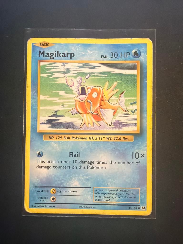 Magikarp 33/108, Hobby en Vrije tijd, Verzamelkaartspellen | Pokémon, Ophalen of Verzenden, Gebruikt, Losse kaart