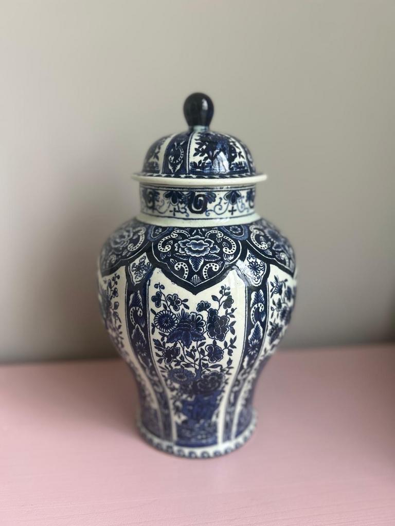 Delfts blauwe vaas met deksel - Royal Boch voor Royal Sphinx, Ophalen of Verzenden